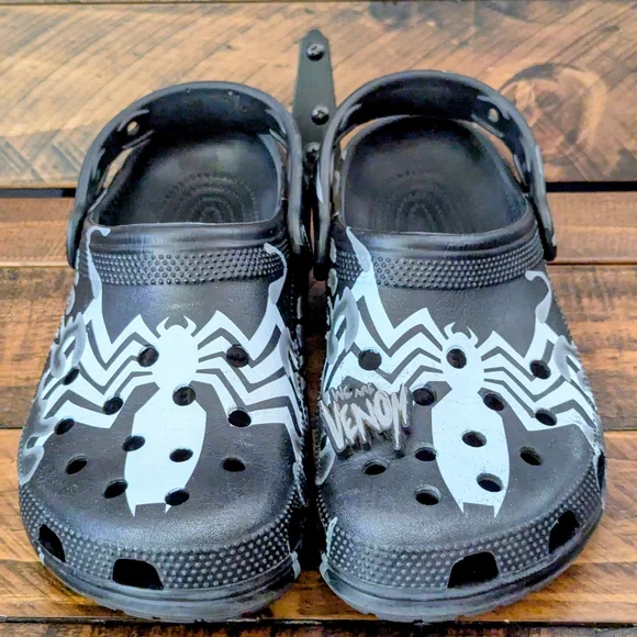 Marvel Venom x Crocs Classic Clog Spiderman Size Men 5 Women 7 NEW Marvel Venom X Crocs Classic Clog Spiderman Men main image 3